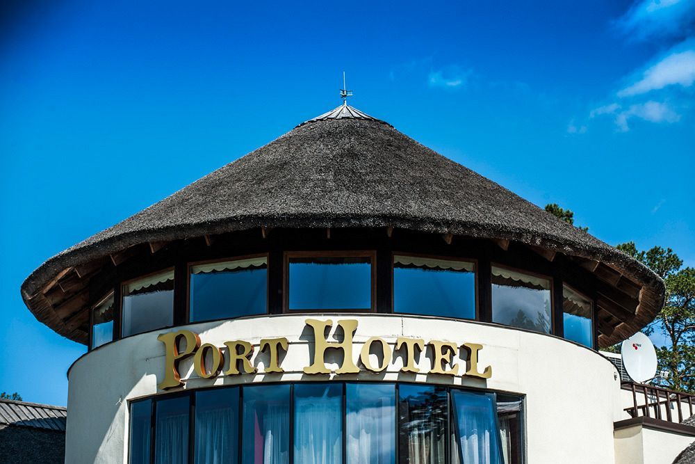 Port Hotel Ādaži Екстериор снимка