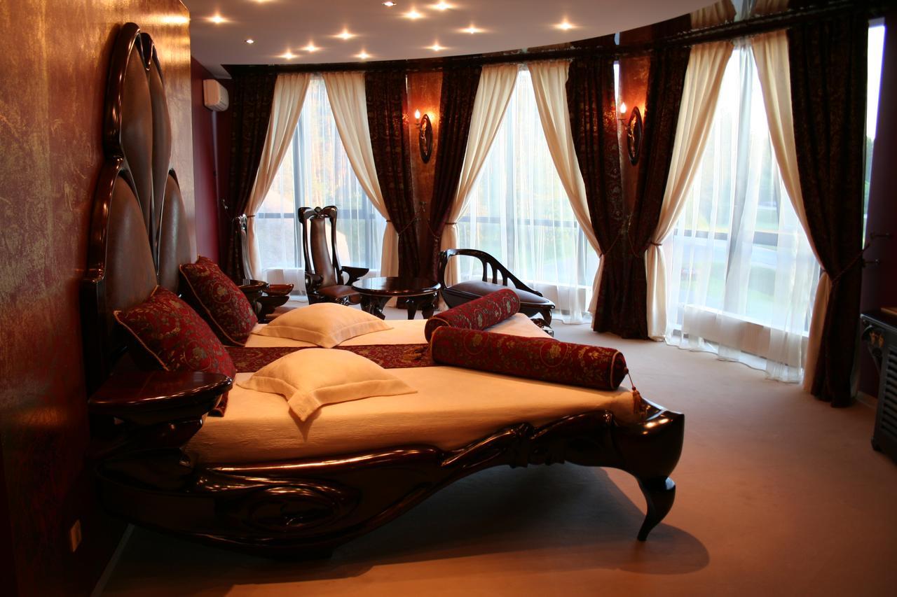 Port Hotel Ādaži Екстериор снимка