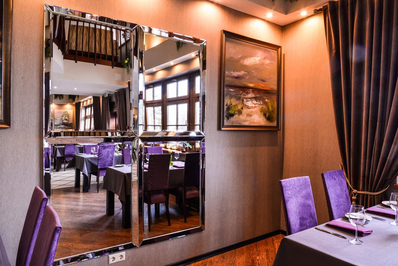 Port Hotel Ādaži Екстериор снимка