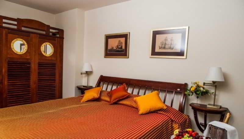 Port Hotel Ādaži Екстериор снимка