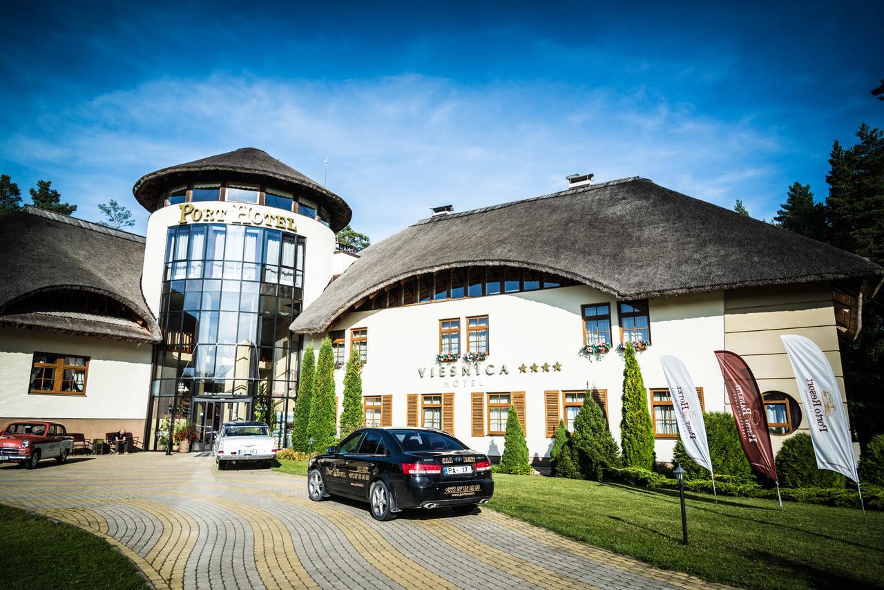 Port Hotel Ādaži Екстериор снимка