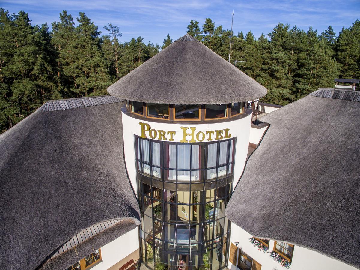 Port Hotel Ādaži Екстериор снимка