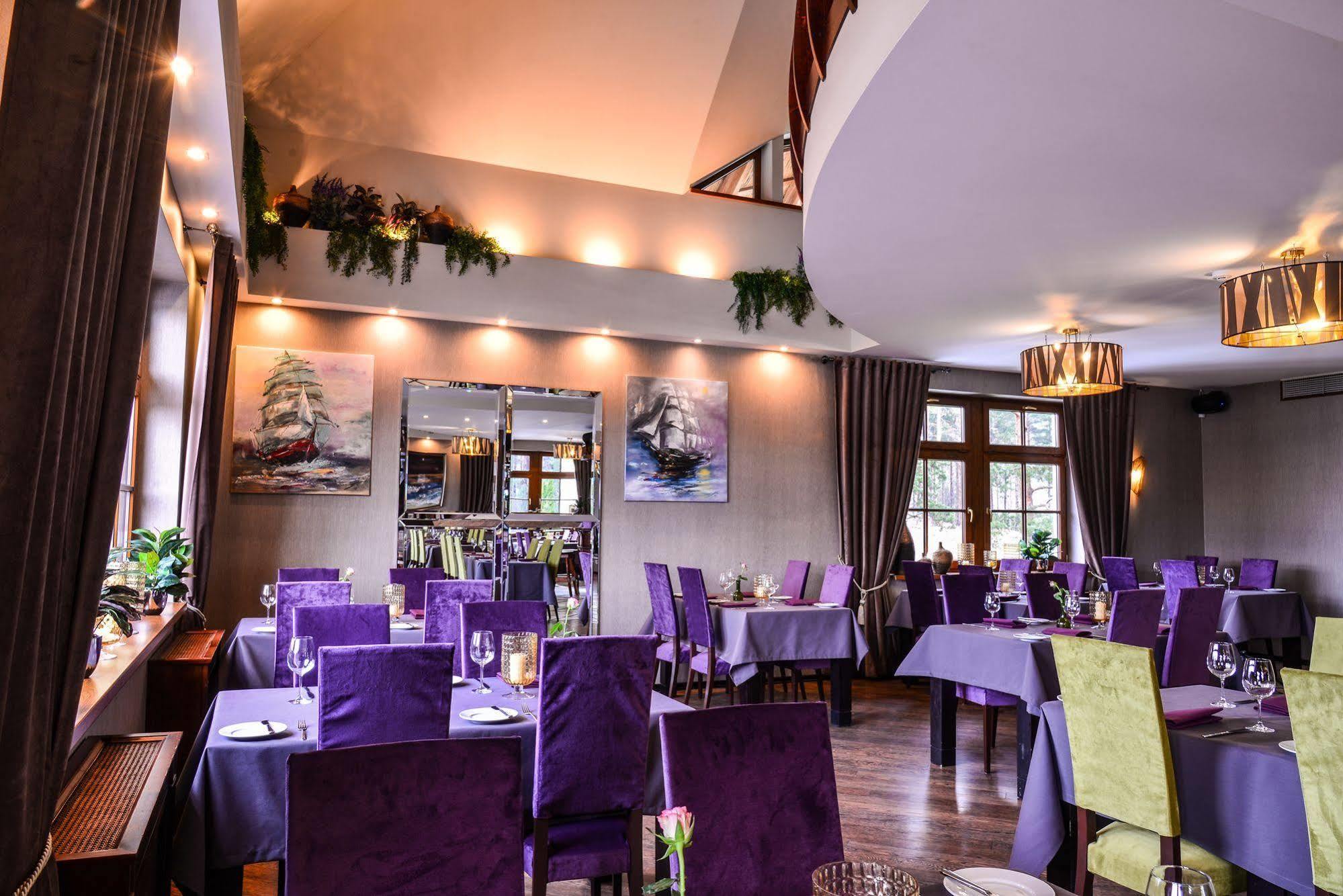 Port Hotel Ādaži Екстериор снимка