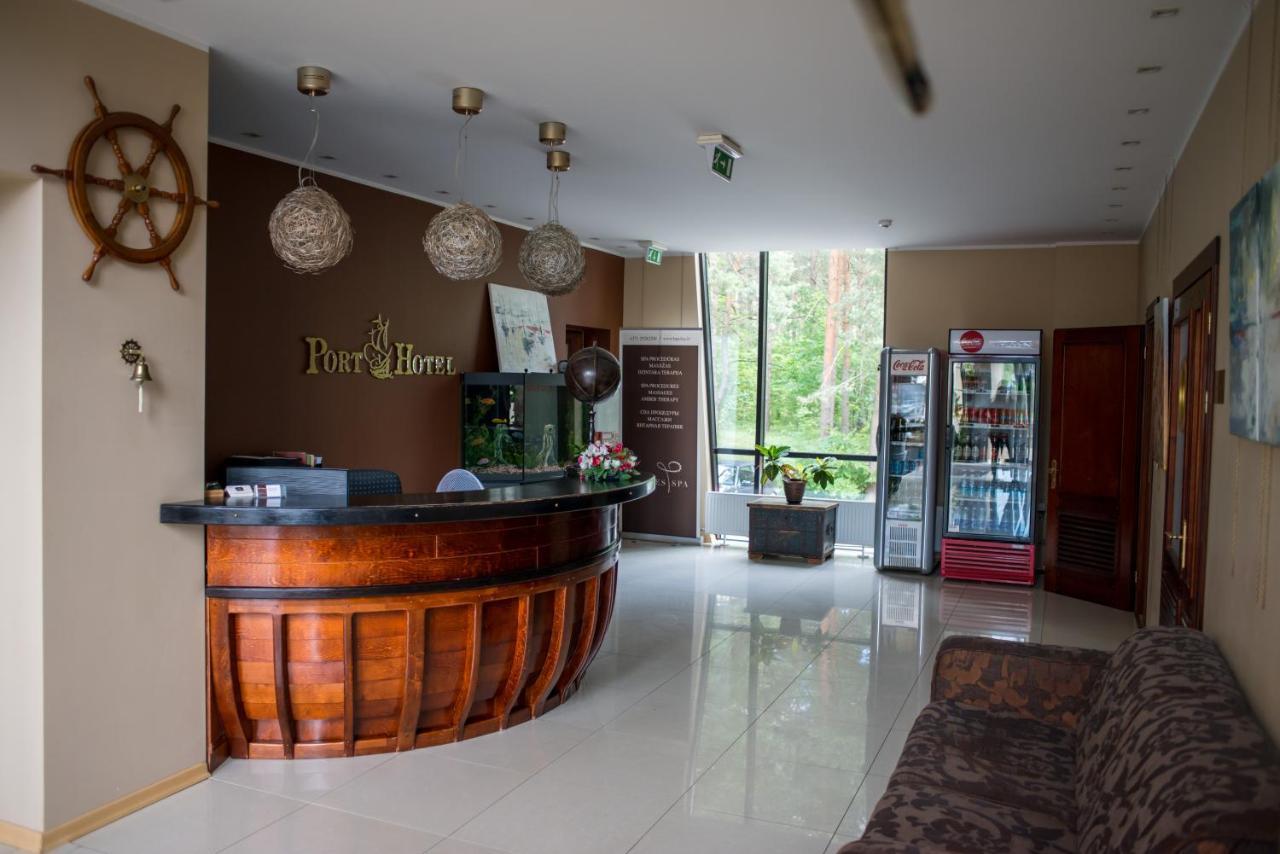 Port Hotel Ādaži Екстериор снимка